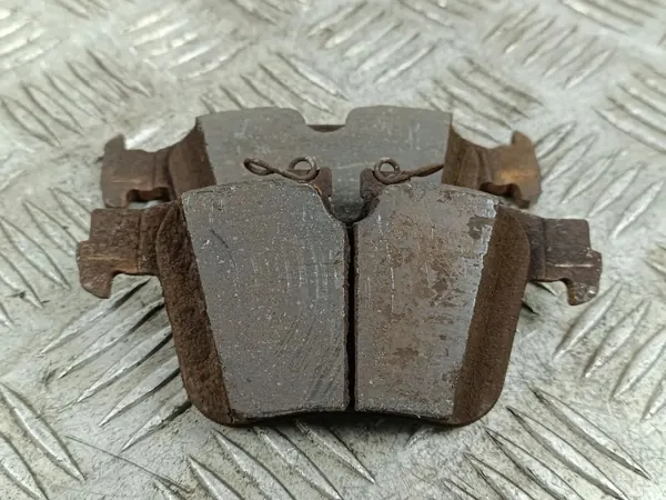 Plaquettes de frein arrière Polestar 2 OEM FOB40559 image 5