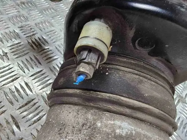 Achter rechter ophangingskussen OEM 8149030 BMW 5 image 3