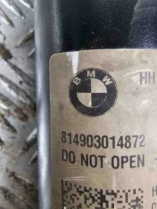 Achter rechter ophangingskussen OEM 8149030 BMW 5 image 4