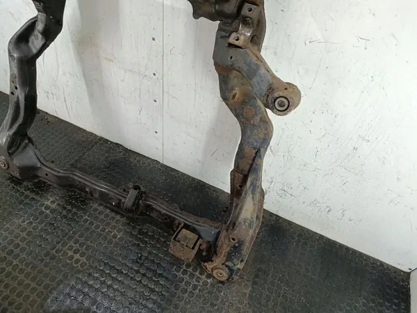 Etupalkki OEM WÓZEK,TRAWERS Kia Opirus 3.5 V6 image 5