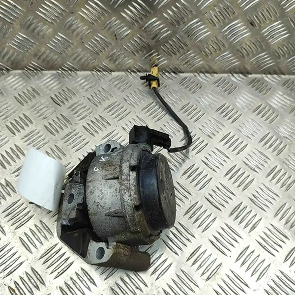 AUDI A6 4G C7 LIFT 2.0 TDI Moottorin Kiinnike 4G0199381NE image 4