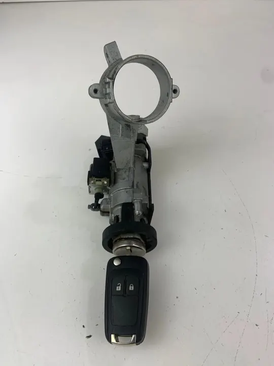 Sytytyskytkin avaimella Opel Insignia A image 3