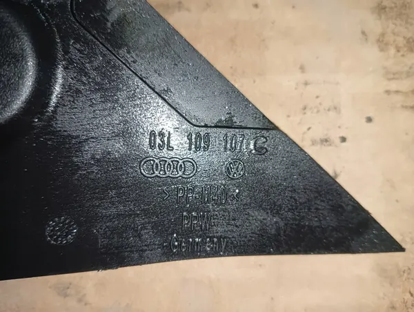 Carter de distribution avec poulie VW Audi Skoda Seat 2.0 TDI OEM image 6