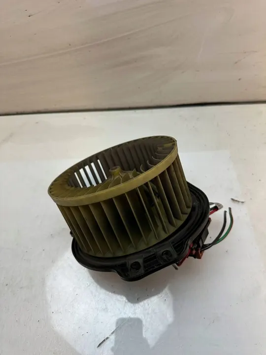 Volvo OE 6820812 Ventilador de Aquecimento image 2