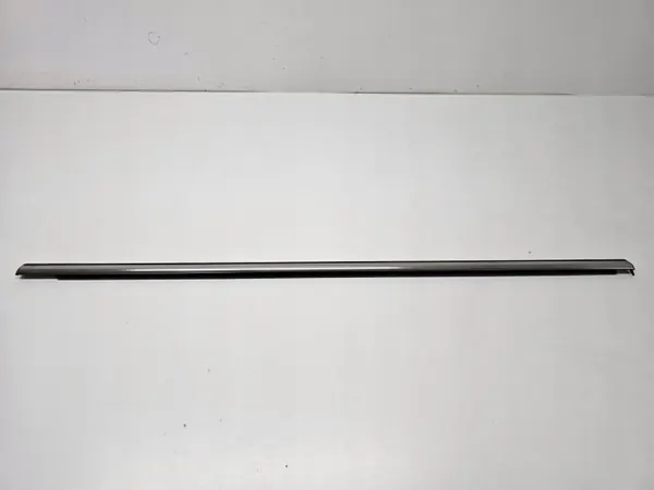 OEM 3J0839476B VW Passat B9 Rechter Achter Chrome Afdichting image 2