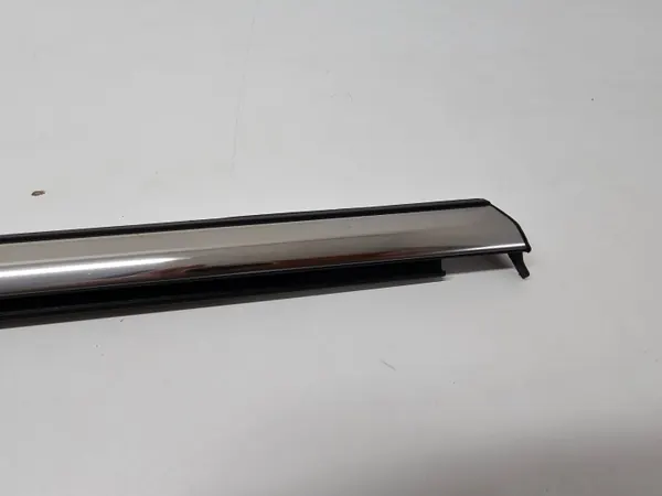 OEM 3J0839476B VW Passat B9 Rechter Achter Chrome Afdichting image 5