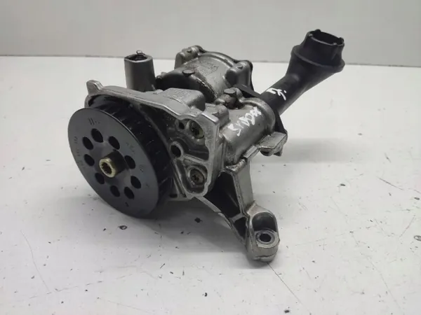 Skoda Superb B8 Öljypumppu OEM 04L145208K - Käytetty image 2