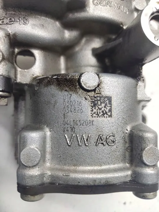 Skoda Superb B8 Öljypumppu OEM 04L145208K - Käytetty image 10