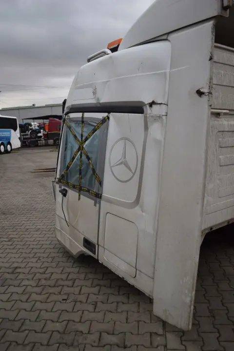 Mercedes-Benz OE Cabineskelet voor Actros MP3 image 3