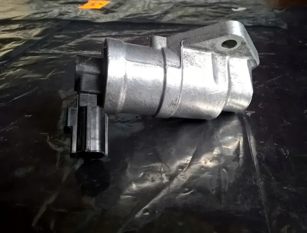 Ford OE Tyhjäkäyntiventtiili 1S7G-9F715 image 6