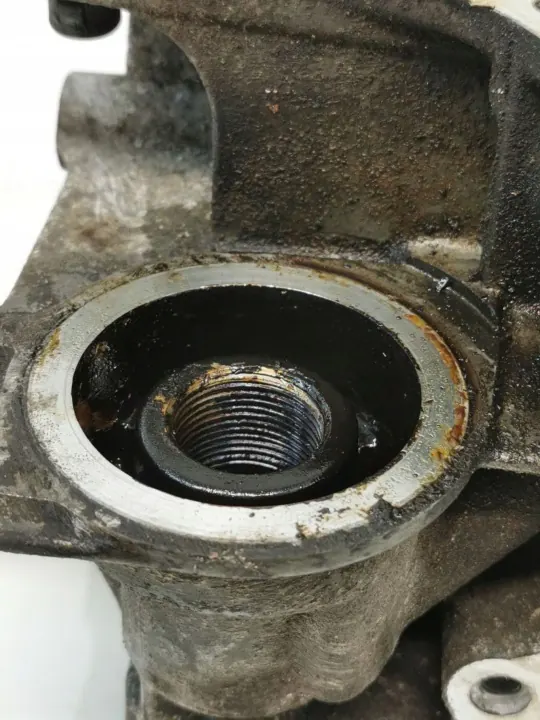 Carter d'huile Toyota OEM FRC32903 pour RAV4 2003 image 4