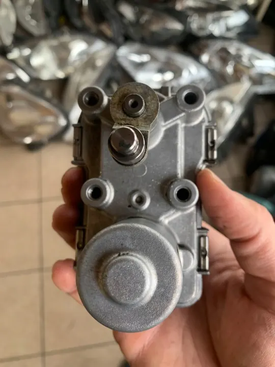 Actuateur Turbo Mercedes OEM A6511530394 - Occasion image 6