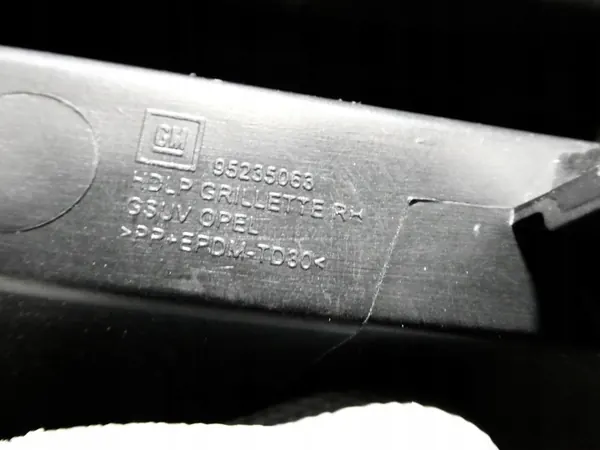 Tapa de parachoques para faro derecho Opel Mokka image 3