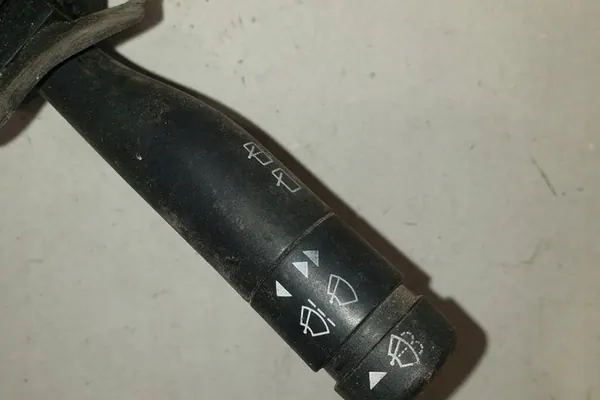 Ford Mondeo II Turnier 2.0L Manetki 1997 OEM 93AG13350AC image 3