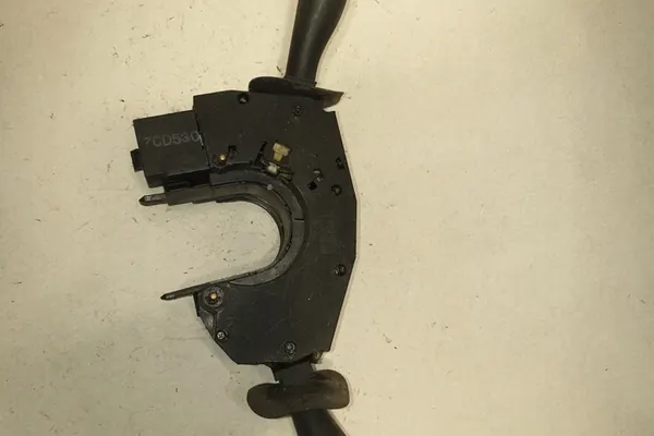 Ford Mondeo II Turnier 2.0L Manetki 1997 OEM 93AG13350AC image 5