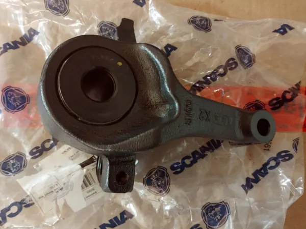 Suporte de mola Scania OEM 2474647 - Usado image 2
