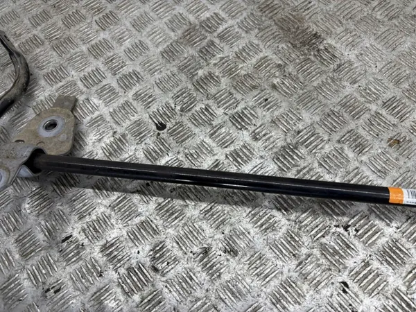 Stabilisateur arrière Peugeot 3008 III 2024 OEM 9845666680 image 6