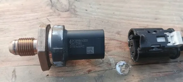 Capteur de pression de carburant Opel Astra K 1.4 Turbo 12672582 image 2