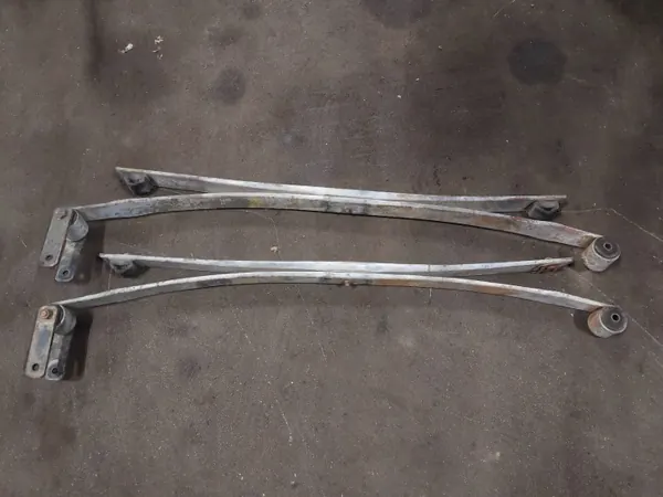 Lehtijousi taka OEM 2 PIÓROWY VW LT I:lle image 2