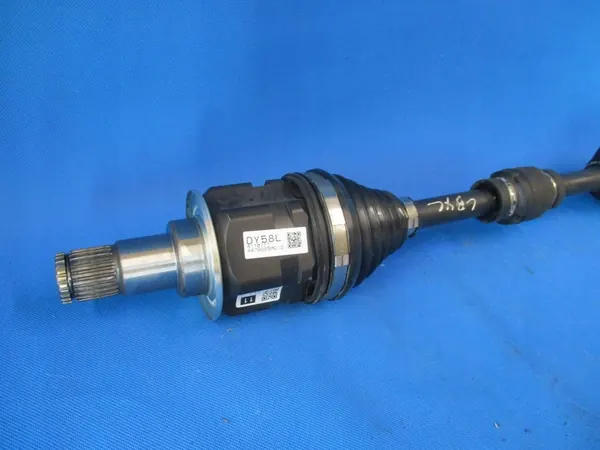 Fram vänster axel Lexus LBX DY58L image 2