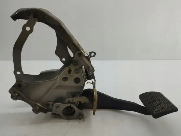 Bremspedal Lexus NX OEM AMD100585 - Gebraucht image 2
