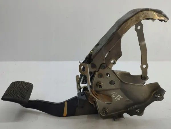 Bremspedal Lexus NX OEM AMD100585 - Gebraucht image 3