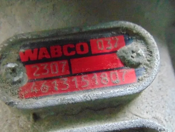 Válvula Principal Scania OEM 4613151807 - Usado image 7