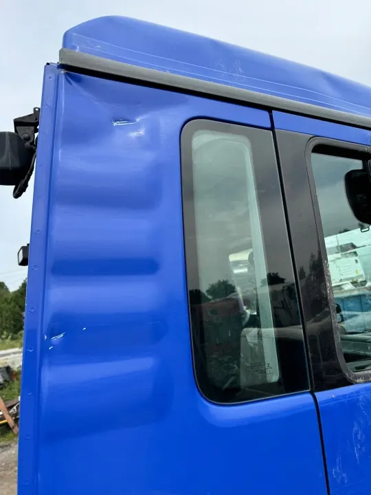 Cabina diurna MAN TGS 2015 - Pieza OEM usada image 4