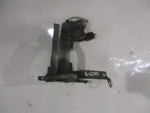 Support de Montage Mitsubishi L200 IV Pièce OEM Occasion image 2