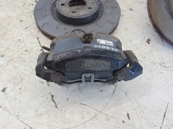 Jarrujousimet edessä Audi S4 S5 B8 OEM 15846216977 image 10