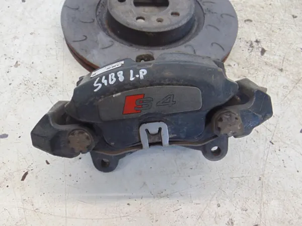 Jarrujousimet edessä Audi S4 S5 B8 OEM 15846216977 image 6