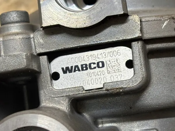 Válvula Controle Reboque Wabco OEM A0004319413 Usado image 7