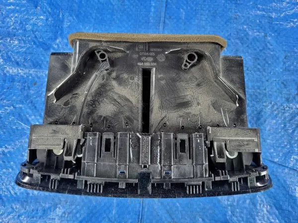 Opel Meriva B mittluftgallergaller OEM 13262802 image 4