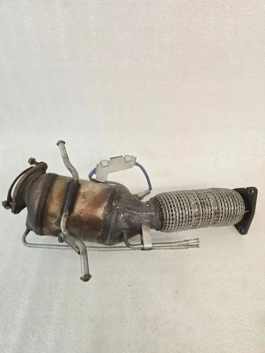 Catalyseur Volvo XC40 1.5 Hybride OEM 32313169 image 2
