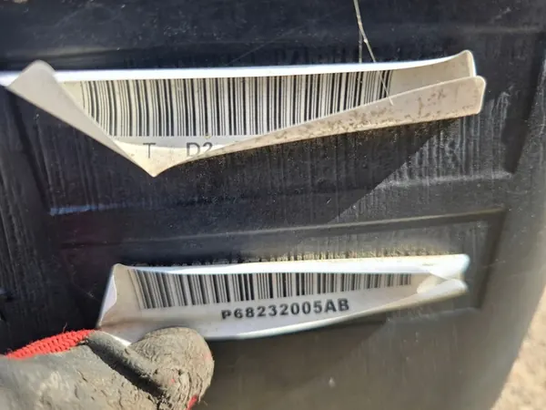 Bränsletank Dodge Ram Pump 5.7 USA OEM P68232005AB image 3