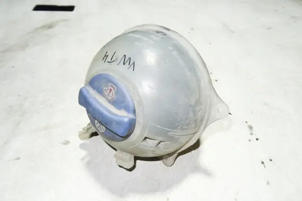 Tanque de expansão de líquido de arrefecimento VW image 3