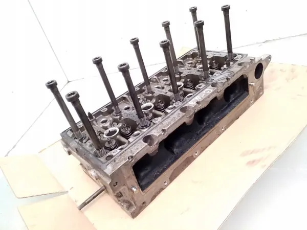 Culata de motor usada OEM 04L103373E Audi A4 B9 image 3