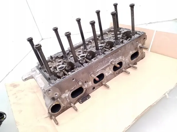 Culata de motor usada OEM 04L103373E Audi A4 B9 image 5