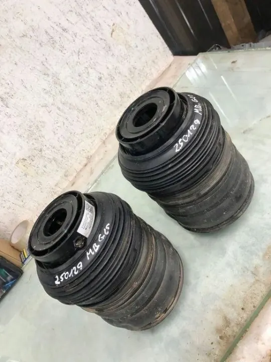 OEM A2543207402 Taka-oikea ilmajousi Mercedes GLC image 2