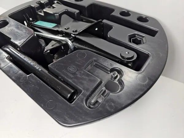 Renault Captur Trekhaakset OEM 995040911R 995502180R image 3