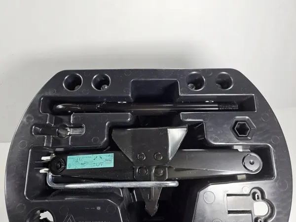 Renault Captur Trekhaakset OEM 995040911R 995502180R image 4