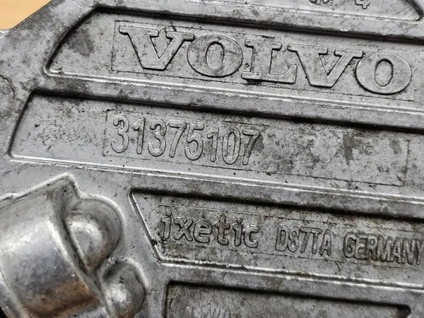 Tyhjiöpumppu OEM 31375107 Volvo D5 Moottorille image 3