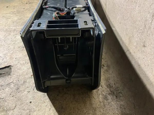 Armleuningtunnel Mercedes W212 OEM A2126805702 image 9