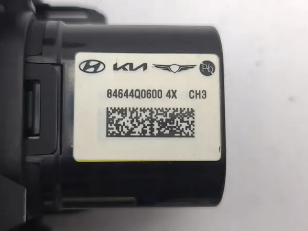 Hyundai i20 USB-aansluiting OEM 84644Q0600 - Gebruikt image 7