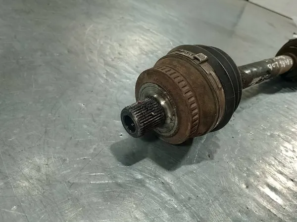 AUDI A4 B7 04-07 2.0 B ALT Vänster framaxel OEM image 4