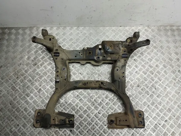 Subchasis delantero Mercedes-Benz OEM AMD84682 Usado image 2