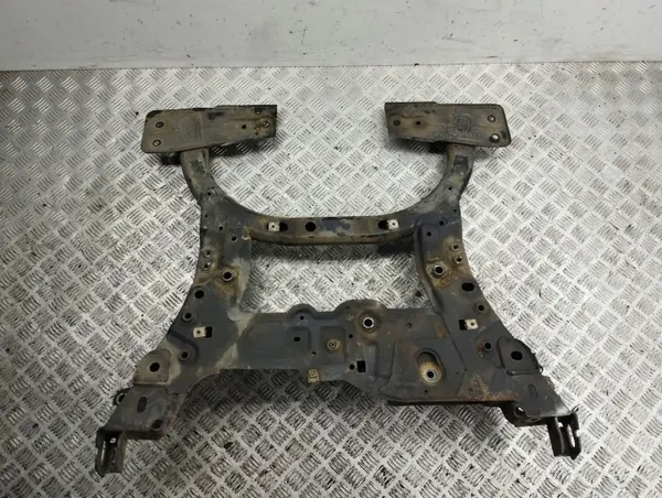 Subchasis delantero Mercedes-Benz OEM AMD84682 Usado image 3