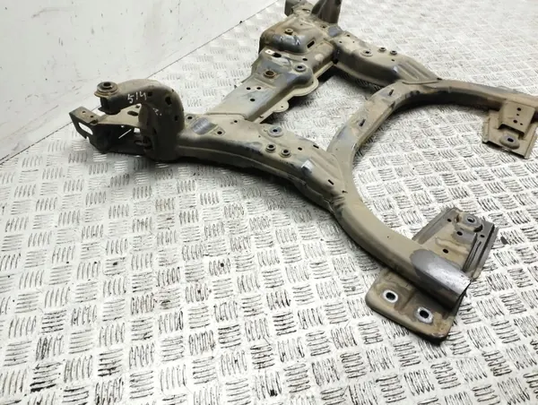 Subchasis delantero Mercedes-Benz OEM AMD84682 Usado image 6