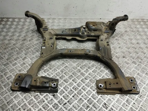 Subchasis delantero Mercedes-Benz OEM AMD84682 Usado image 8