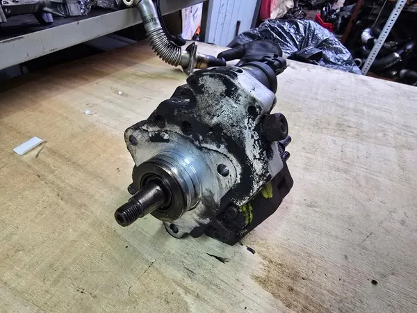 Brandstofpomp RENAULT 2.5 DCI 8200457039 image 4